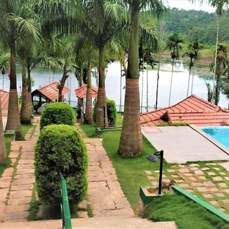 The Wave Lakeview Resort & Spa Wayanad Bagian luar foto